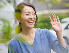 なんだかいつもモヤモヤ…更年期の憂鬱から抜け出す!「幸せホルモン」セロトニンを増やす方法