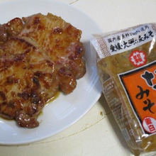 漬けておいて、後は焼くだけ!豚肉のみそ漬け焼き~♪