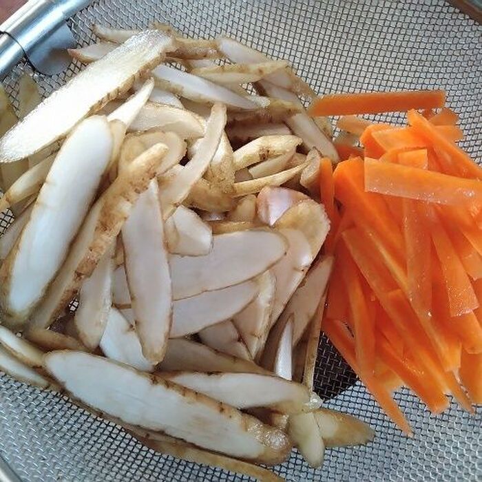 ゴボウとニンジン