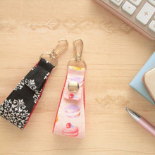 ハギレで簡単かわいいキーホルダー~幅広タイプ~