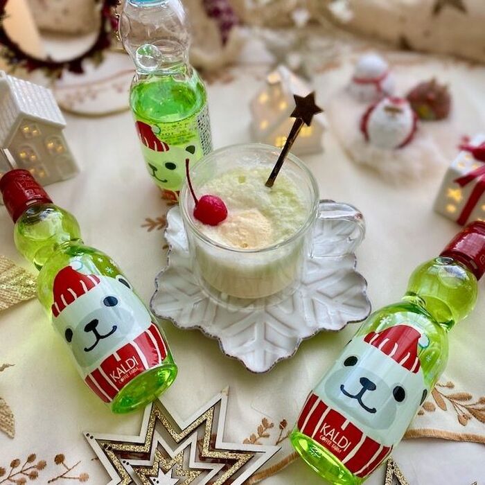 今年のクリスマスはKALDIのしろくまラムネでクリームソーダ!