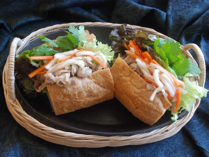 大根の季節に②ベトナム風なますで♪豚肉のバインミー