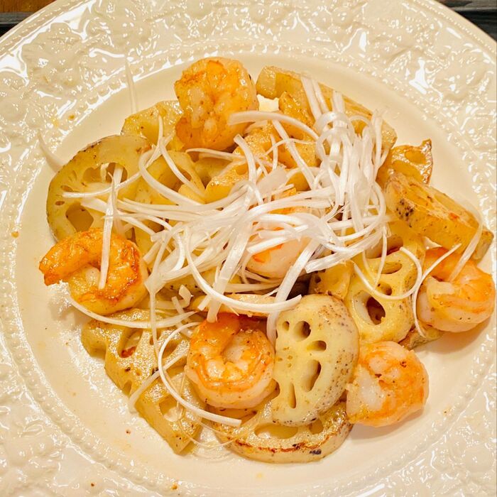 レンコンとエビのガリバター焼き🎶