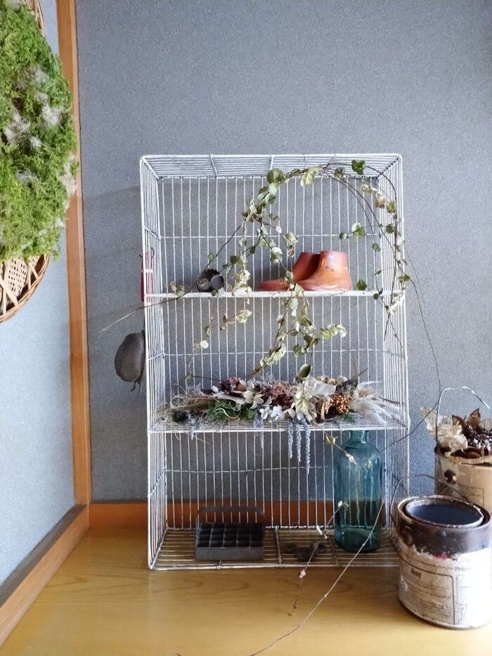 只今は、こんな感じの下駄箱上インテリア♪