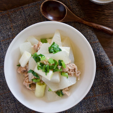 だしなしでもおいしい、大根と豚バラの塩煮