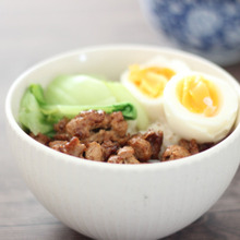 大豆ミートでなんちゃって魯肉飯(ルーローハン)