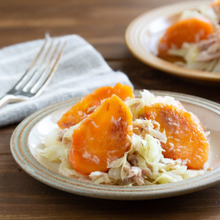 柿とキャベツとツナのサラダ