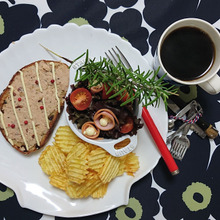 💞💓💖💛💓❤ カルディ贅沢缶つまをまんま夕食に・・・・265円メインの夕食