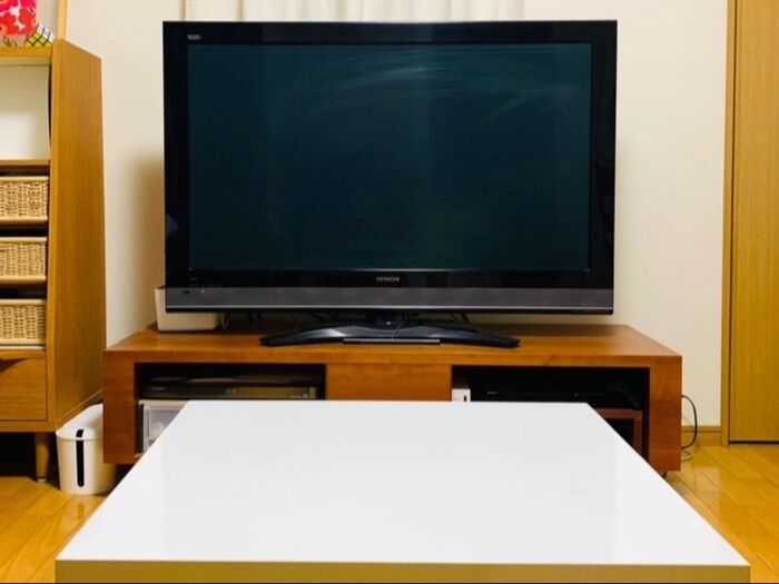 シンプルなテーブルを引き出し付きテーブルに!