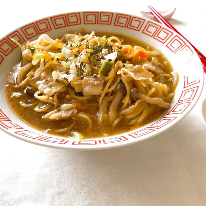 オイスターソースとパスタでちゃんぽん風スープ麺