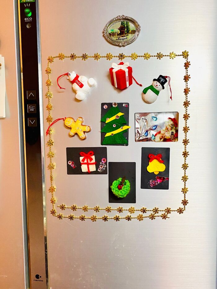 台所だって!クリスマスオーナメント🎶マグネットが大活躍