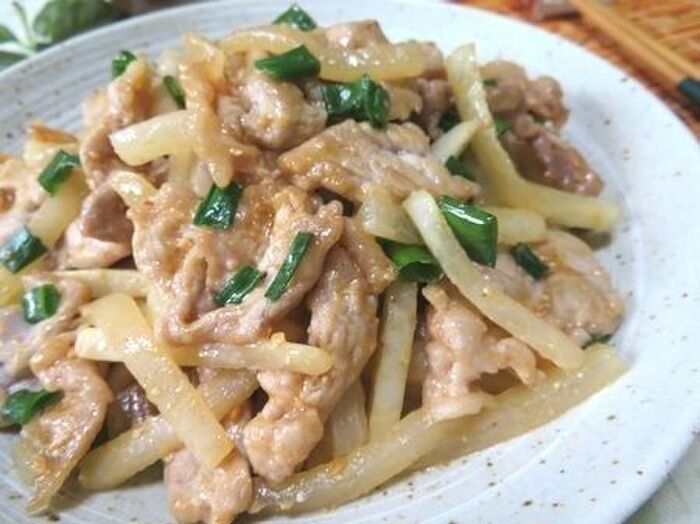 はやい美味い安い♪ 細切り大根と豚こまのピリ辛味噌炒め