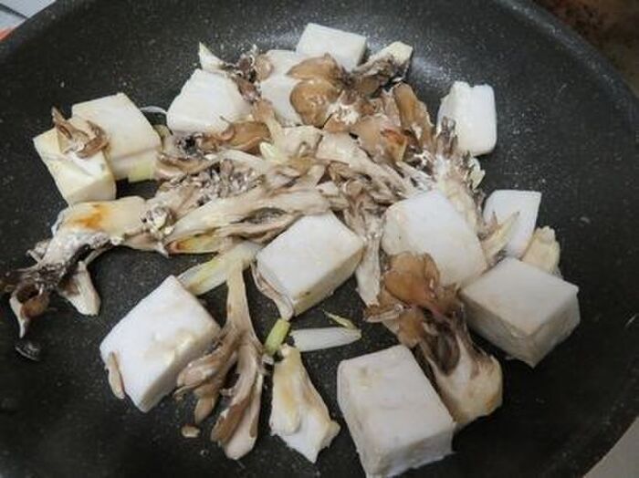 3.はんぺんを入れる