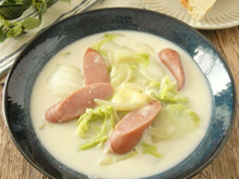 たっぷり白菜とウィンナーのシチュー