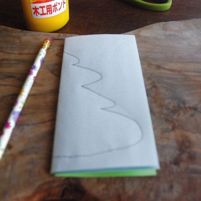 ツリーの形を書きます