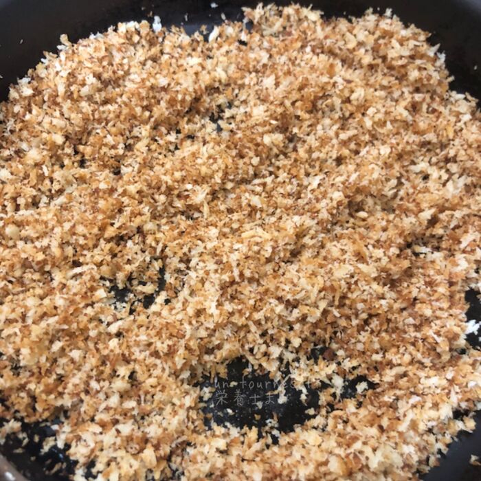 ④パン粉を炒める