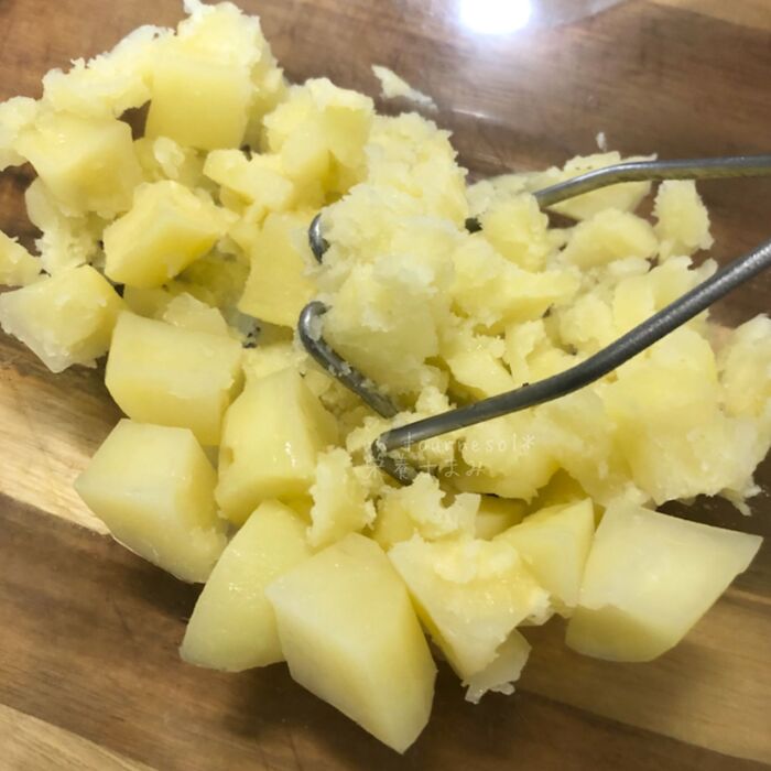 ②じゃがいもを加熱する