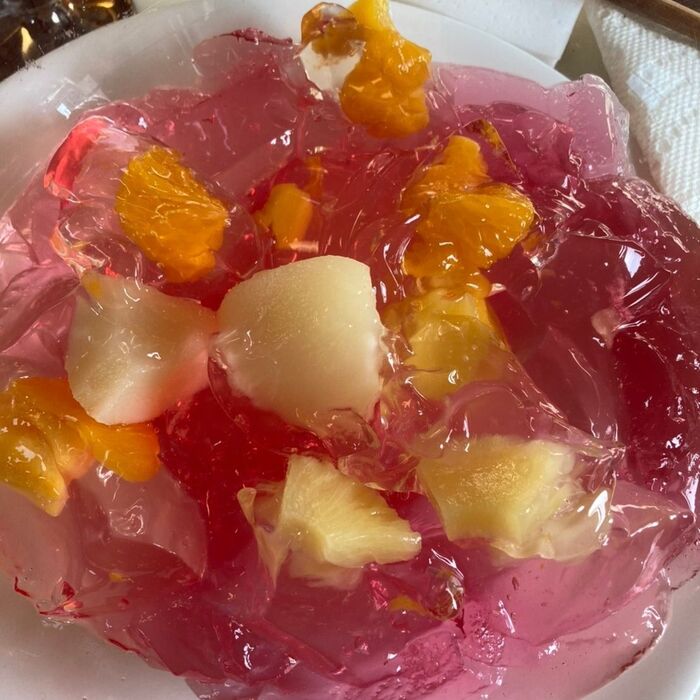 ボールにゼリーを入れていく