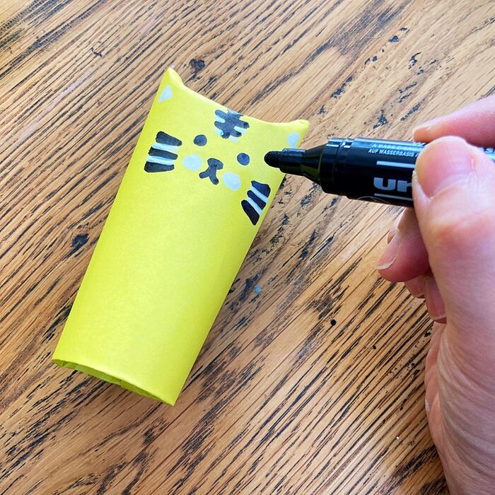 【ステップ4】顔を描く