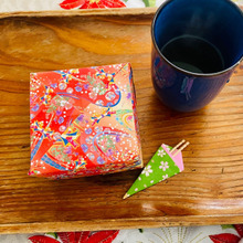 折り紙あそび🎶お正月のお菓子入れ(*^◯^*)