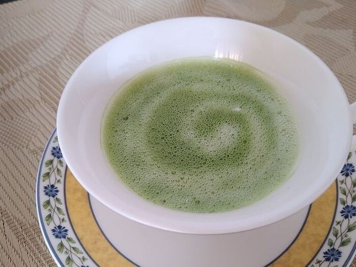 泡だて器で作る【抹茶オーレ】