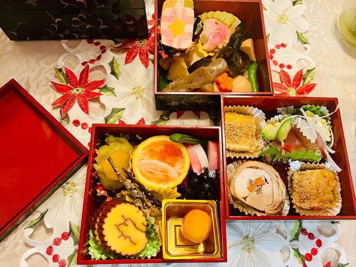 おせち料理!材料は豪華ではないですが、その分手間ひまかけました。(笑)