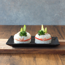 明けましておめでとうございます。と門松の飾り巻き寿司