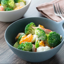 ブロッコリーと卵とカニカマのサラダ♪隠し味であとひく美味しさ