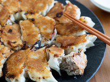 キャベツ餃子【キャベツの下茹でがポイント!甘みたっぷり♬】