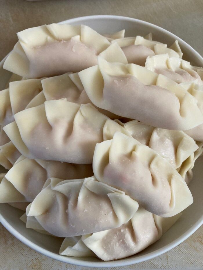 ちょっと大きめの餃子です