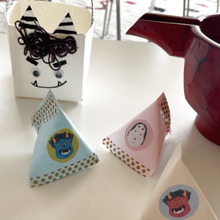 のり不要!折り紙で作る節分のテトラパック