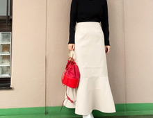 【ユニクロ】1,290円に値下げ中♪春まで使えるボートネックセーターは今が買い!