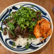生ニラで食べる焼き肉丼♪