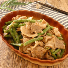 豚バラとたっぷりいんげんの味噌ごま炒め