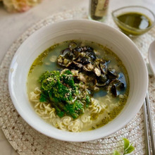 インスタントで作る!イタリアン風なしじみバジルオイルラーメン