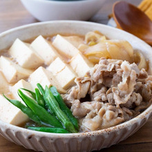 豚ばらの肉豆腐♪くったり玉ねぎとボリュームお肉!