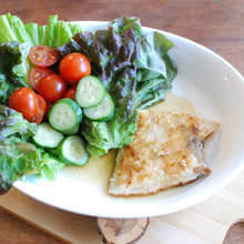 簡単♪めかじきのバターポン酢ムニエル