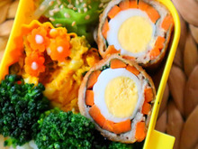 お弁当の映えおかずに♪うずらの卵と野菜の彩り巻き