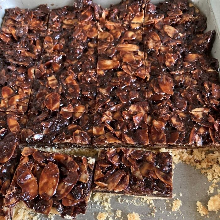 ナイフでお好きな大きさにカットしてください