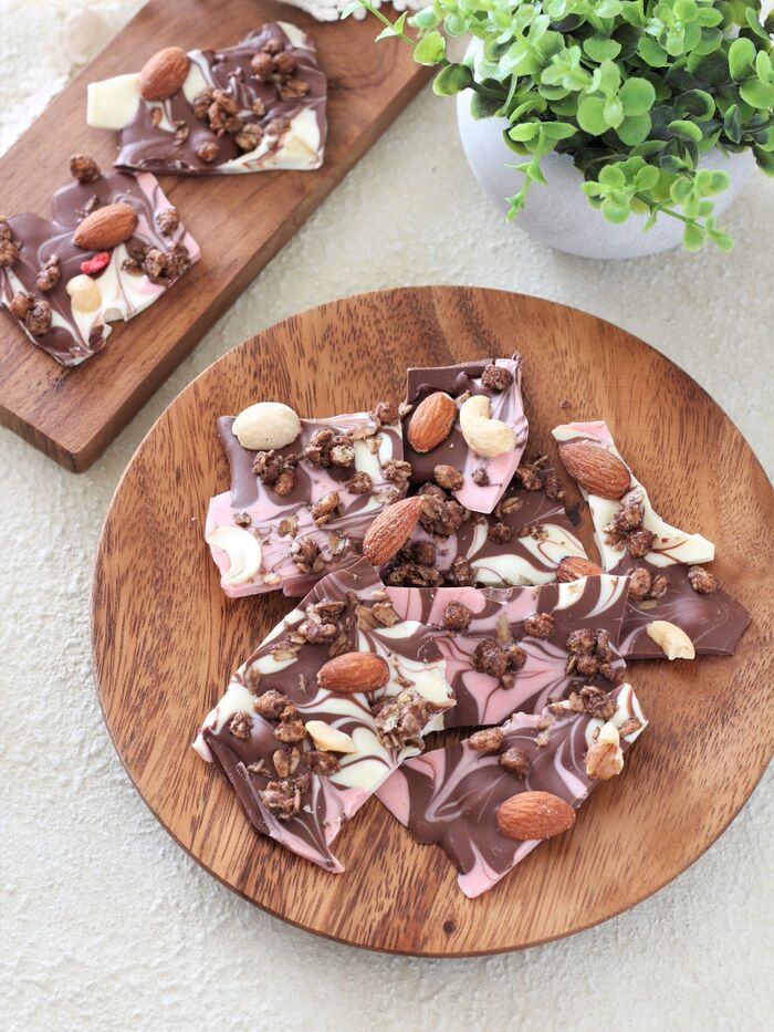 バレンタインに♡簡単オシャレなチョコレートバーク