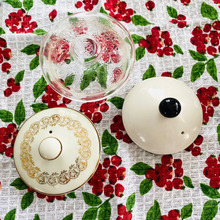 捨てようかなと思ってとっておいたティーポットの蓋が活躍中