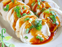 レンジで4分!柔らかむね肉のチキンロールのコツ♪薬味とろみ餡