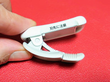 取り付けは‥‥ただ挟むだけ❢ 簡単で使いやすい