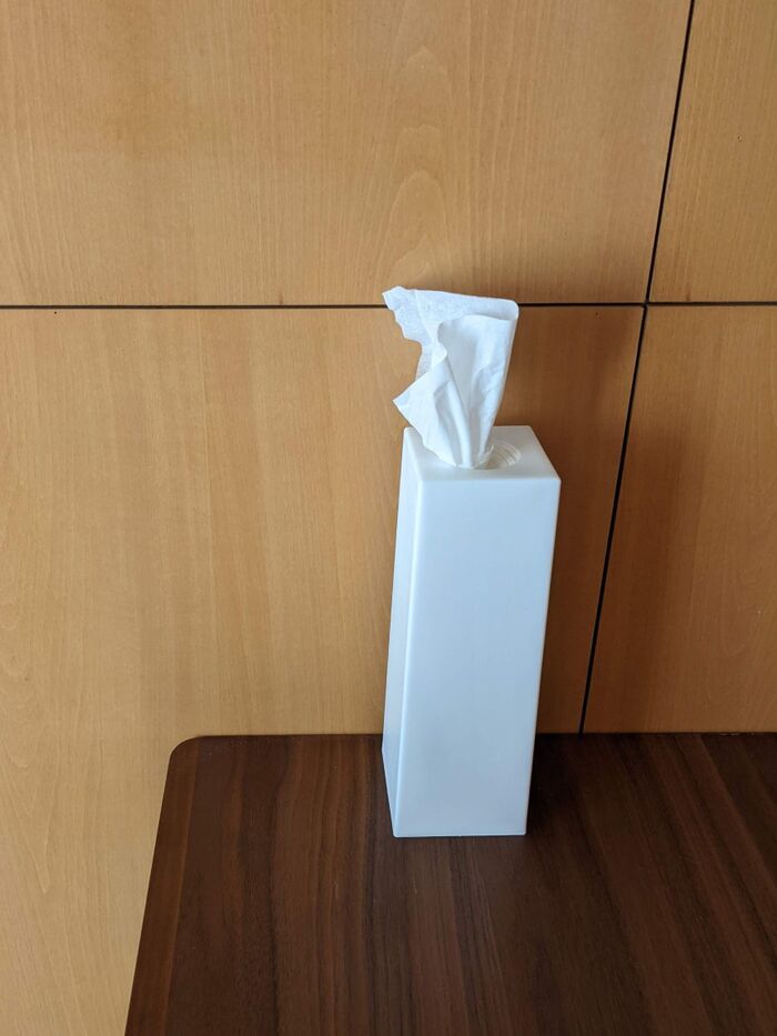 場所を取らない「ティシュー詰め替えボトル」