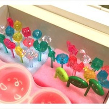 スポンジをかさばりがちな、お弁当用ピック立てに