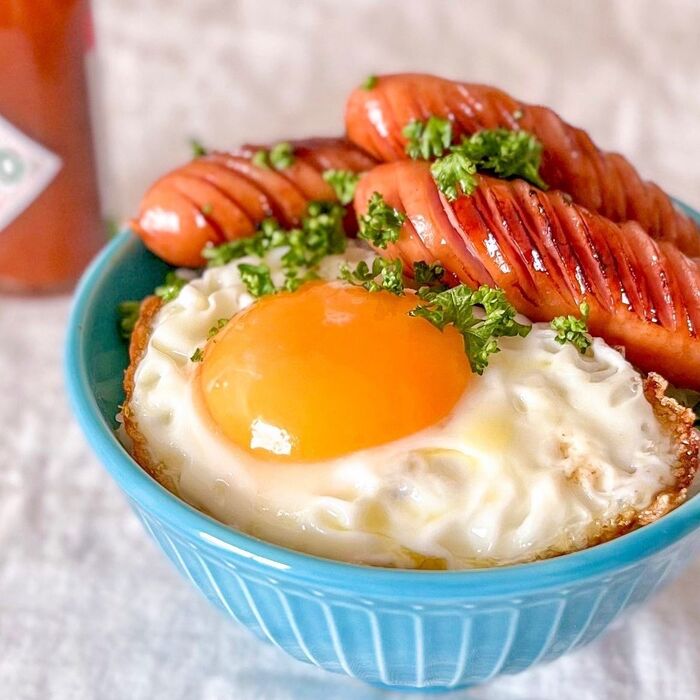 【楽めし】ウインナーエッグ丼