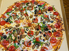 直径40cm、具材たっぷり、この美味しさ、このお値段(^O^☆♪