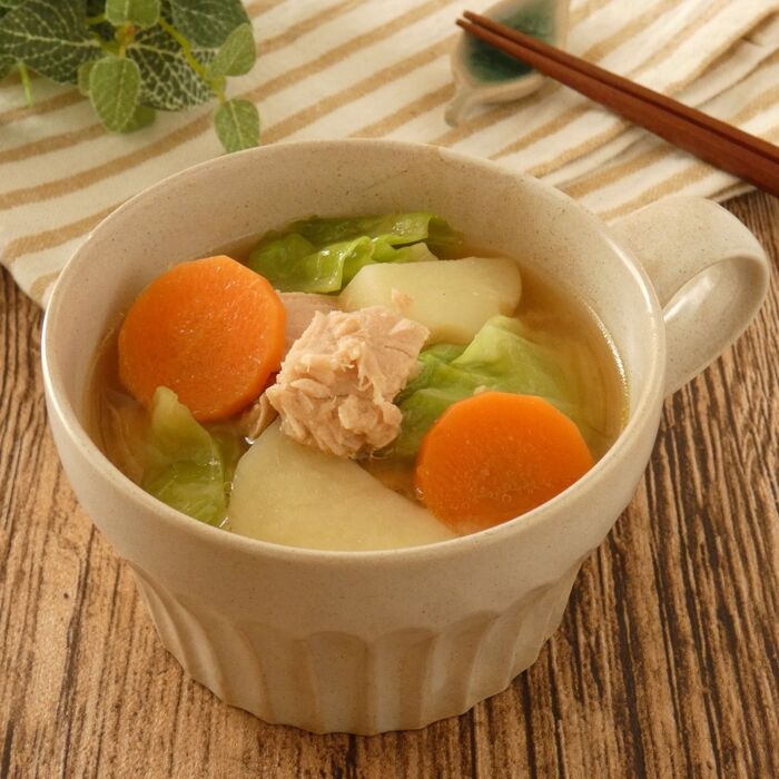ツナのうま味でダシ必要なし!「春野菜とツナの味噌汁」