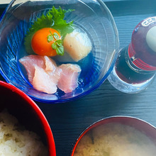 簡単で喜ばれますよ🎶まぐろ卵かけご飯(^◇^)