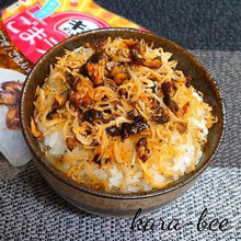 白飯どろぼう♪ごまラー油キューちゃんとしらすの旨辛ふりかけ